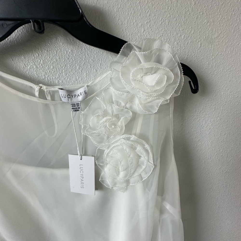 NWT Lucy Paris White Dress with Floral Accents - Picture 3 of 8